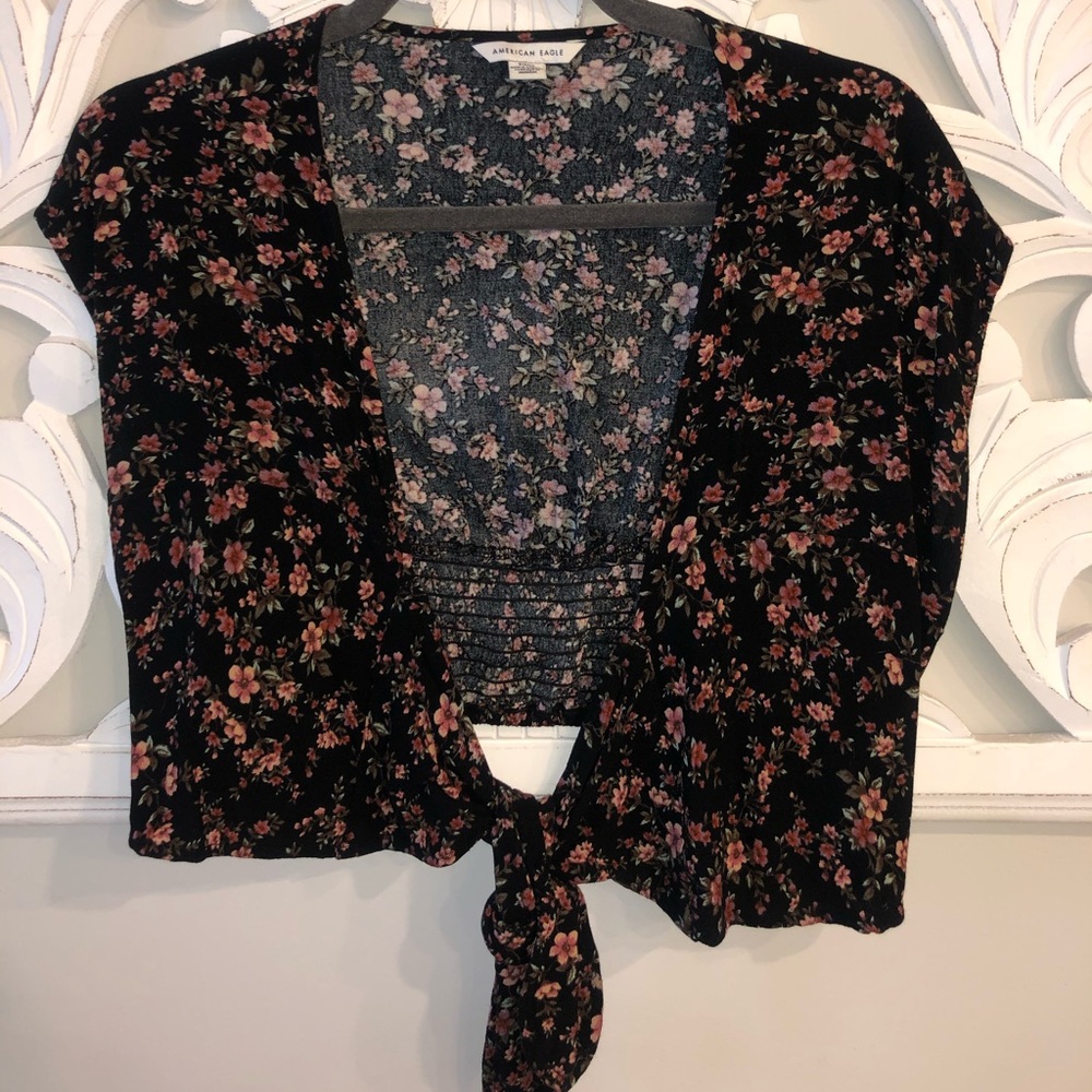 American Eagle crop top